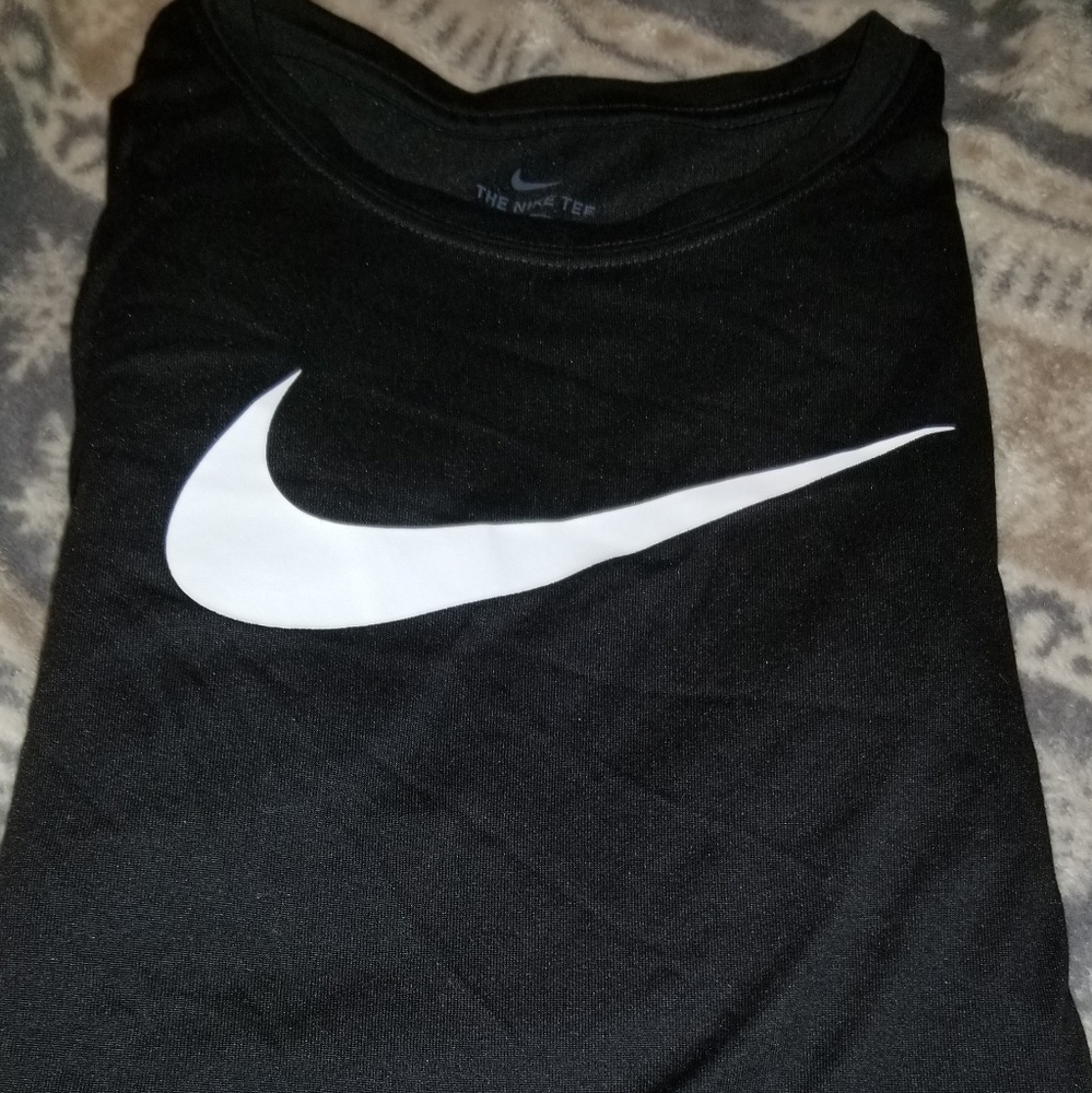 The Nike tee dri fit large